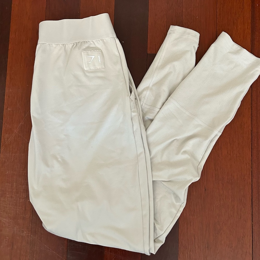 High-waisted Gymshark joggers